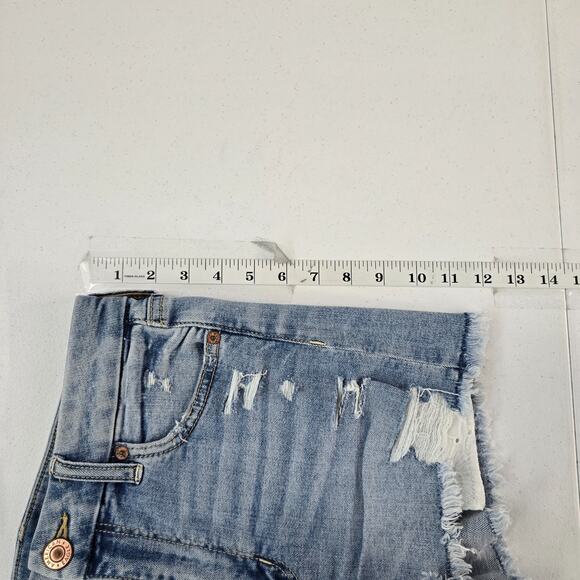 American Eagle Curvy Hi-Rise Shortie Distressed Jean Shorts Women’s Sz 4 Light - Picture 4 of 12